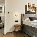 别墅 Luxury Lara With Heated Pool, Hot-tub And Sauna - Six Bedroom With Pool *