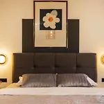 Luxury Lara With Heated Pool, Hot-tub And Sauna - Six Bedroom With Pool Zmijavci