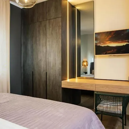 Luxury Lara With Heated Pool, Hot-tub And Sauna - Six Bedroom With Pool * Zmijavci
